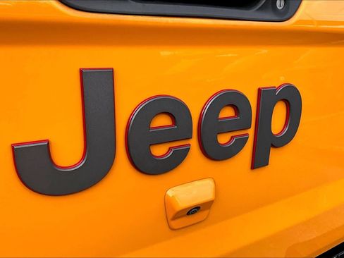 Used 2021 Jeep Gladiator Rubicon AWD/4WD image 30