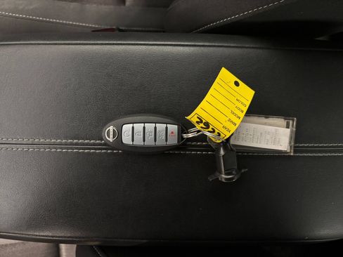 Used 2025 Nissan Altima 2.5 SV FWD image 21