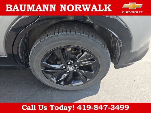 Used 2024 Buick Encore GX Sport Touring w/ Comfort Package AWD/4WD image 18
