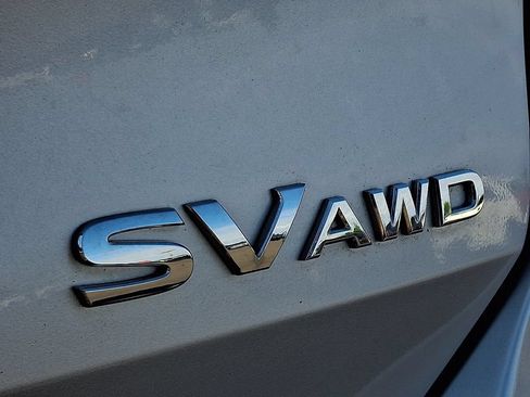 Used 2017 Nissan Rogue SV AWD/4WD image 33