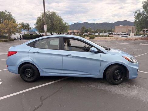 Used 2014 Hyundai Accent GLS FWD image 6