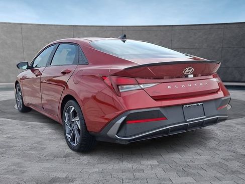 Certified 2025 Hyundai Elantra Sport FWD image 8