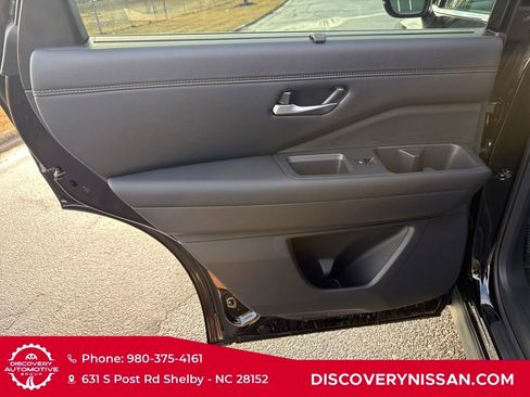 New 2026 Nissan Pathfinder Platinum image 30