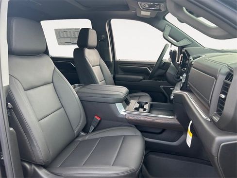 New 2026 GMC Sierra 2500 SLT w/ SLT Premium Package image 15