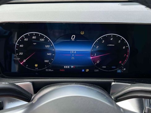 New 2026 Mercedes-Benz GLB 250 4MATIC image 3
