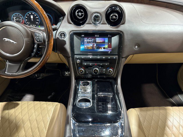 Used 2017 Jaguar XJ L Portfolio AWD/4WD image 65