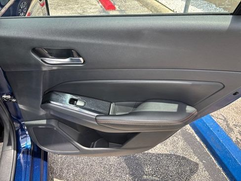 Used 2024 Nissan Altima 2.5 SR FWD image 45