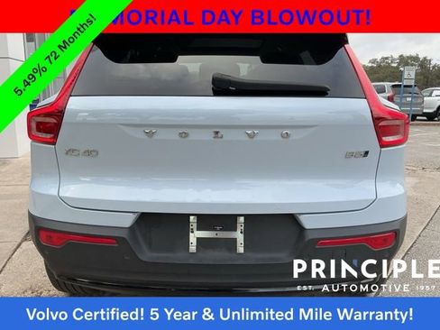 Certified 2024 Volvo XC40 B5 Ultimate w/ Protection Package Premier AWD/4WD image 13