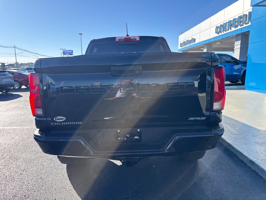 Used 2024 Chevrolet Colorado ZR2 w/ Technology Package AWD/4WD image 3