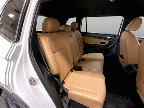 Used 2022 Volkswagen Tiguan SE AWD/4WD image 19