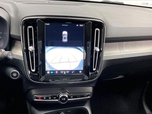 Used 2023 Volvo XC40 B5 Ultimate w/ Climate Package image 23