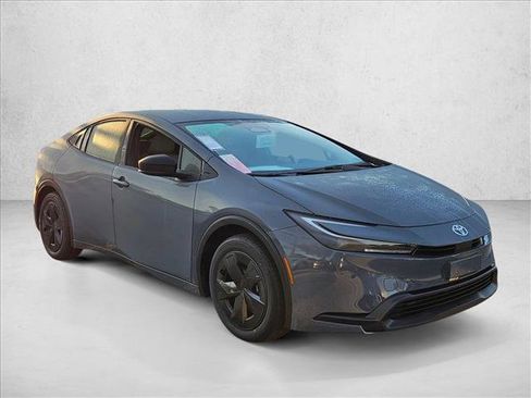 New 2026 Toyota Prius LE FWD image 7