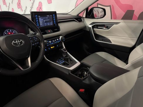 Used 2019 Toyota RAV4 XLE Premium w/ Cold Weather Package AWD/4WD image 19