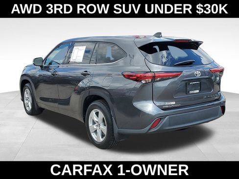 Used 2022 Toyota Highlander L AWD/4WD image 3