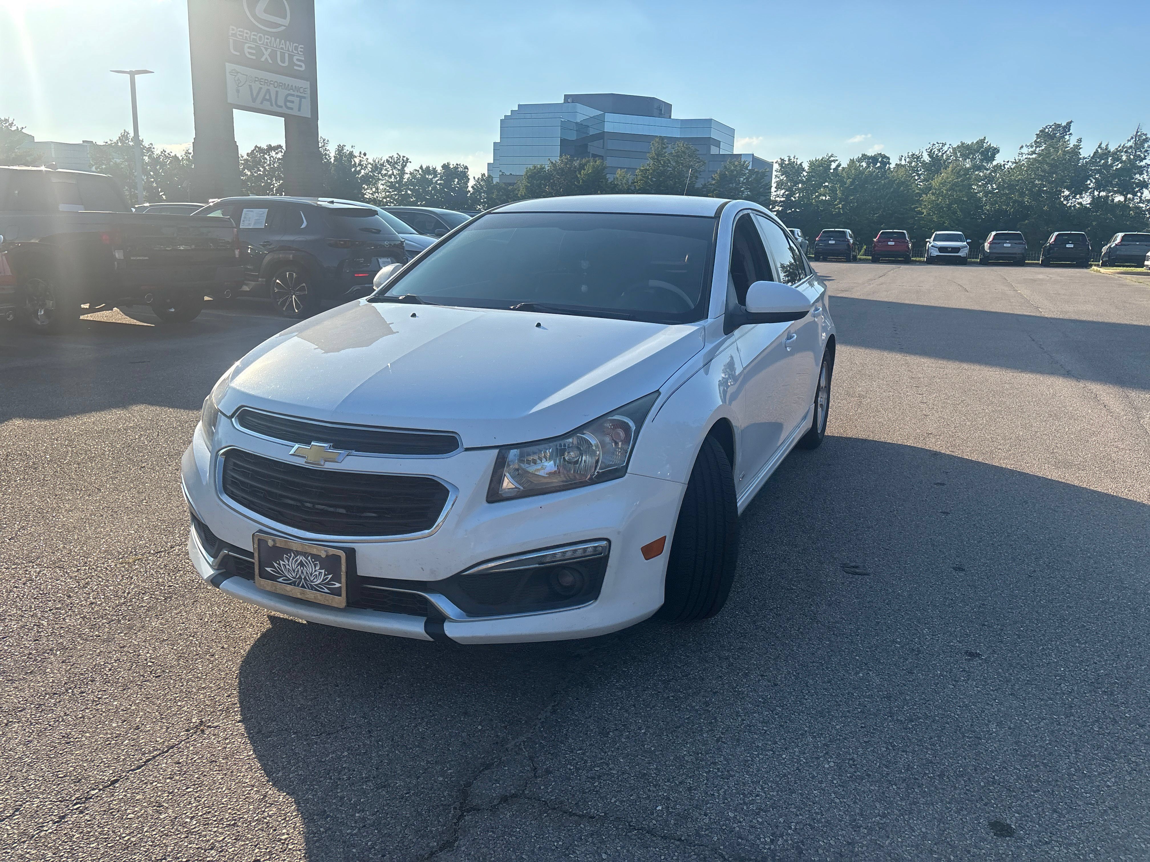 Used 2016 Chevrolet Cruze LT FWD image 9