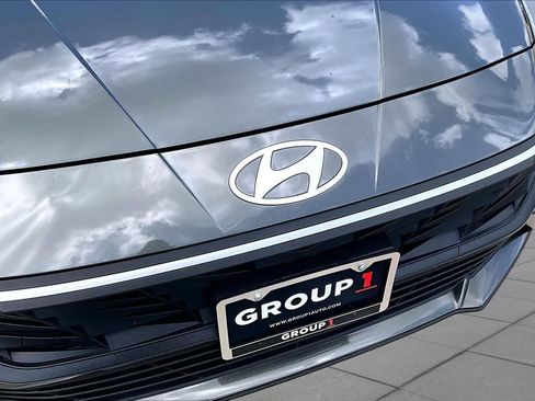 Certified 2024 Hyundai Elantra SEL FWD image 28