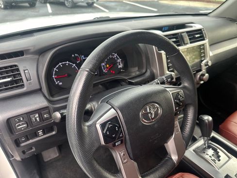 Used 2021 Toyota 4Runner SR5 image 15