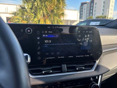 Used 2025 Chevrolet Equinox LT image 21