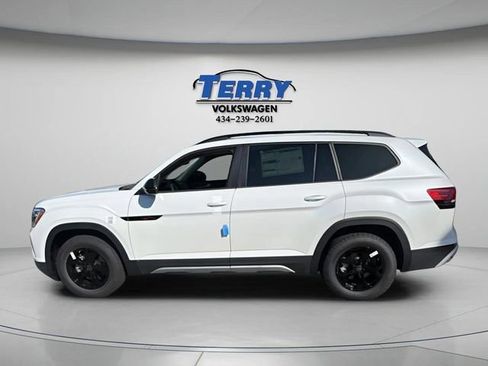 New 2026 Volkswagen Atlas Peak Edition AWD/4WD image 3