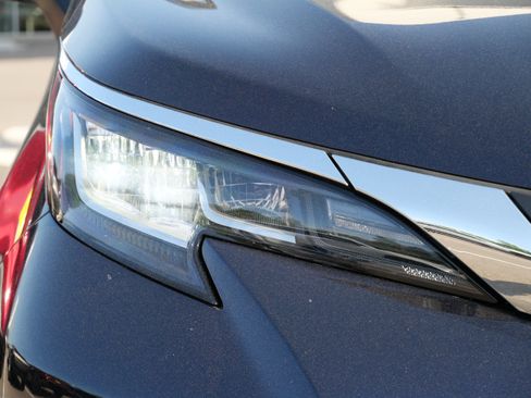 Certified 2023 Toyota Sienna LE FWD image 10