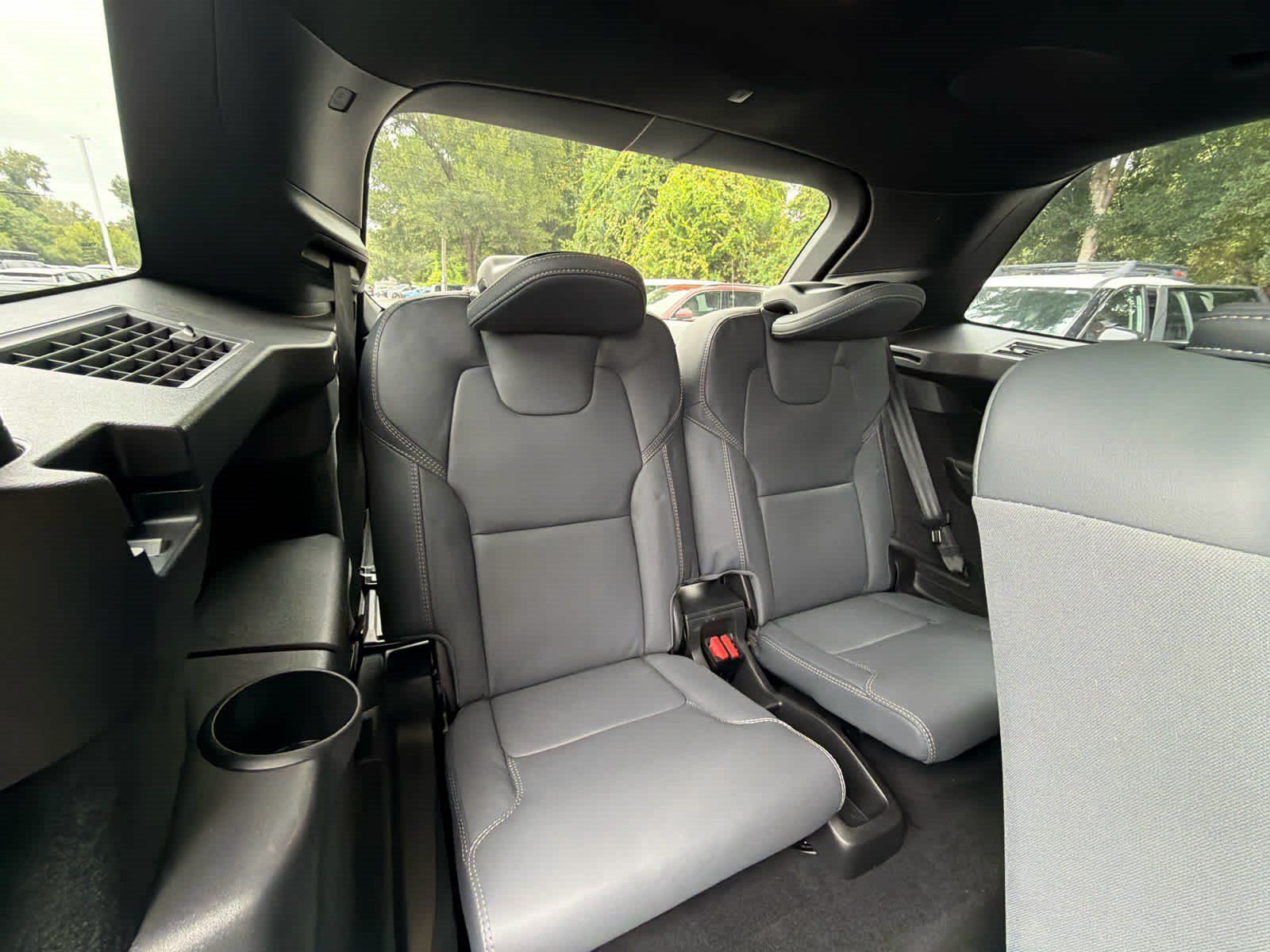 Used 2024 Volvo XC90 B6 Ultimate w/ Lounge Package AWD/4WD image 22