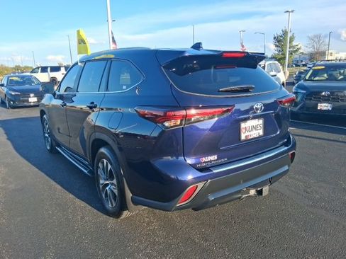 Used 2026 Toyota Highlander XLE AWD/4WD image 14