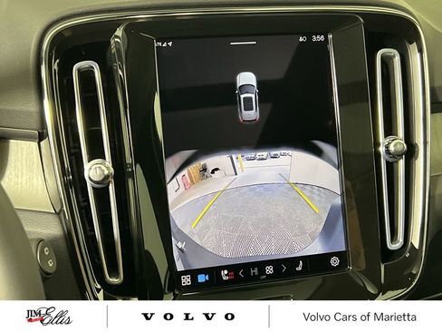 Used 2025 Volvo XC40 B5 Core image 22
