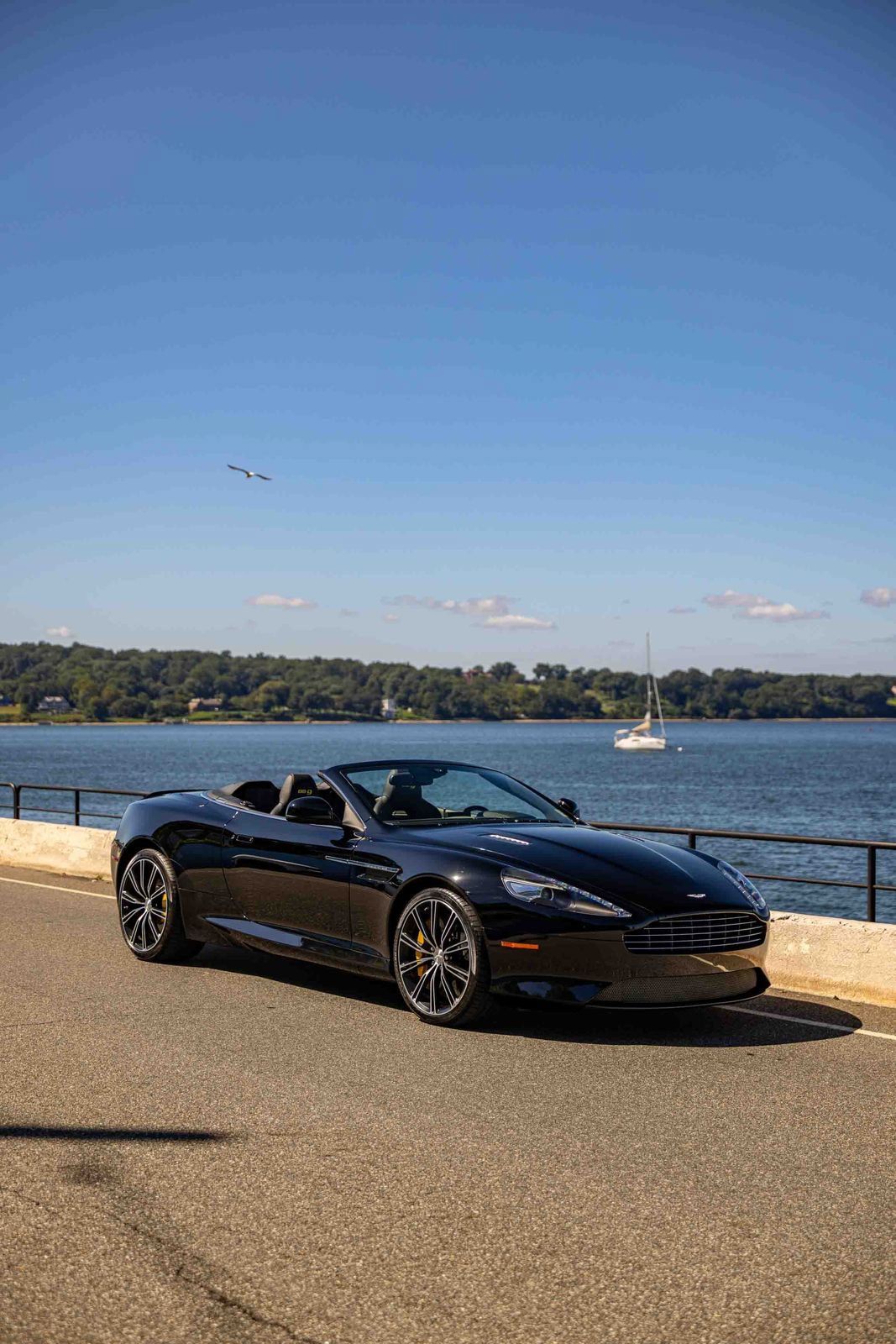 Used 2013 Aston Martin DB9 Volante RWD image 70