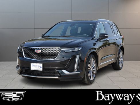 Certified 2025 Cadillac XT6 Premium Luxury image 1