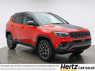 Used 2025 Jeep Compass Trailhawk video 1