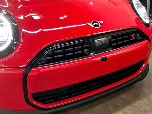 Certified 2025 MINI Cooper S FWD image 32
