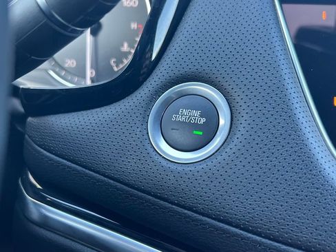 Certified 2025 Cadillac XT5 Premium Luxury image 30