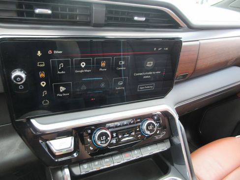 Used 2024 GMC Sierra 2500 Denali Ultimate AWD/4WD image 33