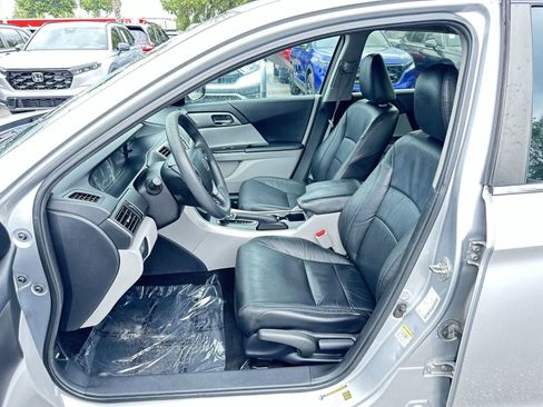 Used 2013 Honda Accord LX image 2