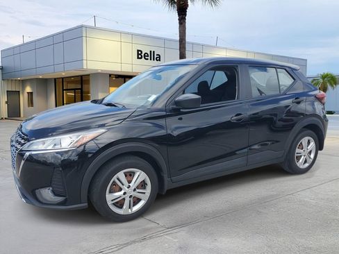 Used 2024 Nissan Kicks S FWD image 2