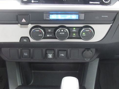 Used 2023 Toyota Tacoma SR5 RWD image 30