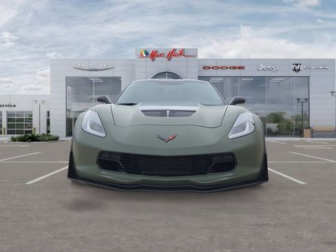 Used 2015 Chevrolet Corvette Z06 w/ 3LZ Preferred Equipment Group image 8