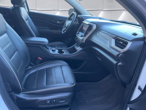 Used 2023 GMC Acadia Denali w/ Denali Ultimate Package AWD/4WD image 16