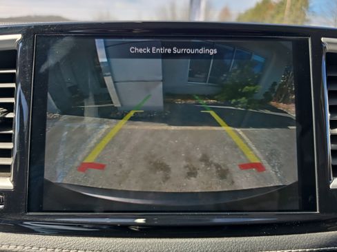 Used 2022 Chrysler Pacifica Touring-L AWD/4WD image 28