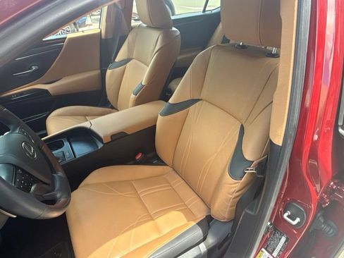 Used 2025 Lexus ES 350 w/ Technology Package FWD image 19