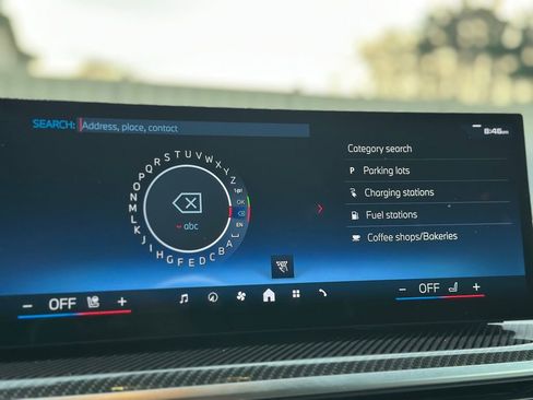 Certified 2025 BMW X7 M60i AWD/4WD image 36