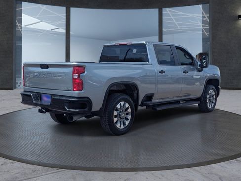 Used 2025 Chevrolet Silverado 2500 Custom w/ Custom Value Package image 6