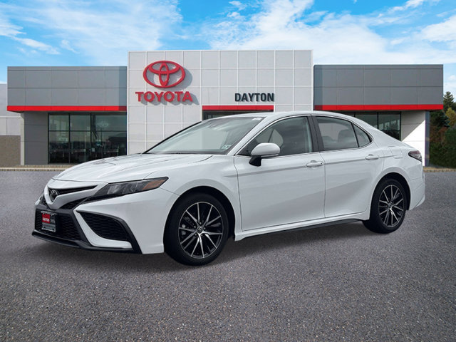 Used 2024 Toyota Camry SE w/ Cold Weather Package FWD image 5