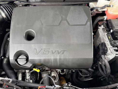 Used 2024 Buick Enclave Essence FWD image 43