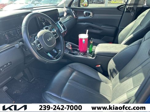 Used 2022 Kia Sorento S image 3