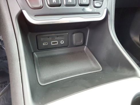 Used 2019 GMC Terrain Denali w/ Advanced Safety Package image 23