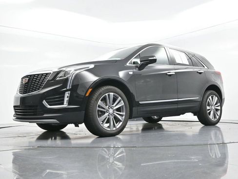 Certified 2025 Cadillac XT5 Premium Luxury FWD image 48