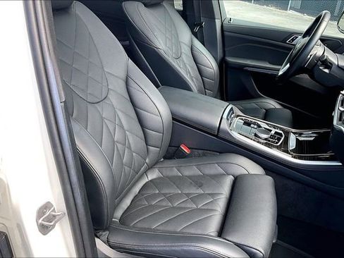 Used 2025 BMW X5 sDrive40i w/ Premium Package image 7