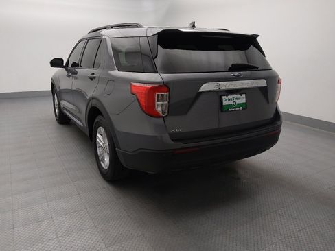 Used 2024 Ford Explorer XLT RWD image 6