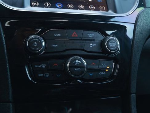 Used 2018 Chrysler 300 S w/ S Model Appearance Package image 18